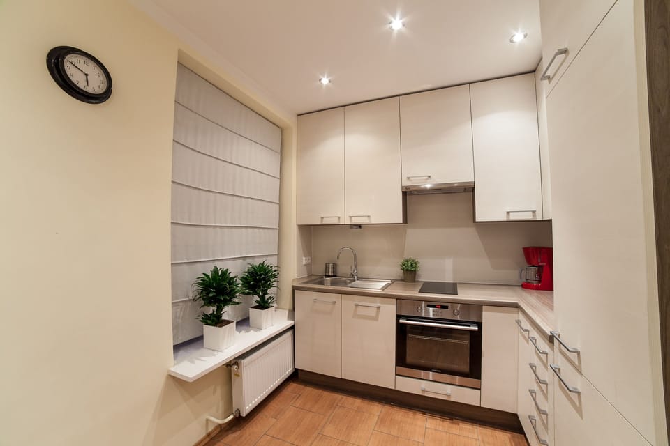 Superior Apartment, 2 Twin Beds (8A) | Private kitchen | Fridge, stovetop, coffee/tea maker, electric kettle