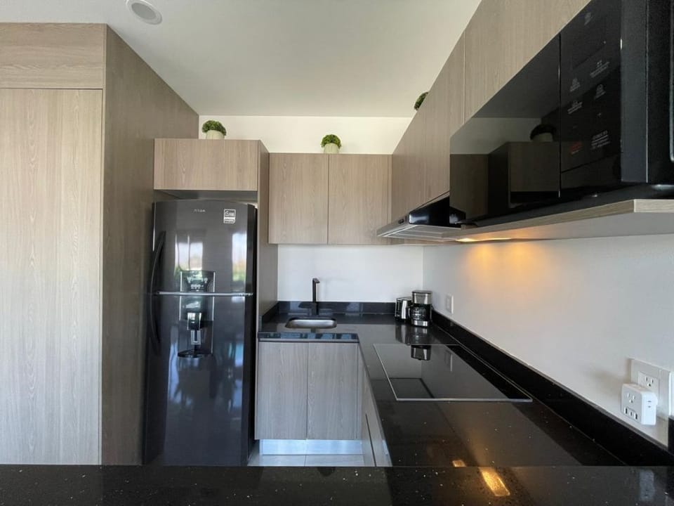 Marina Cerritos Coastal Retreat – 2BR (2250)