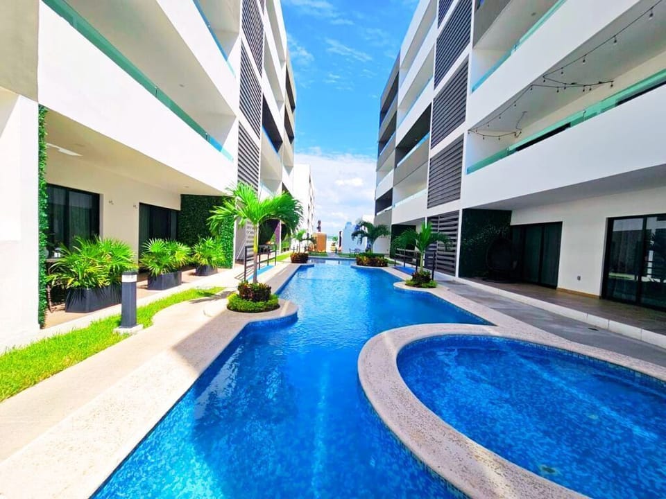 Marina Cerritos Coastal Retreat – 2BR (2220)