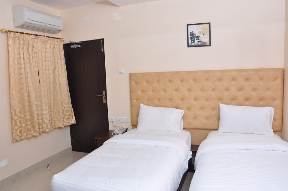 Double Room | Iron/ironing board, free WiFi