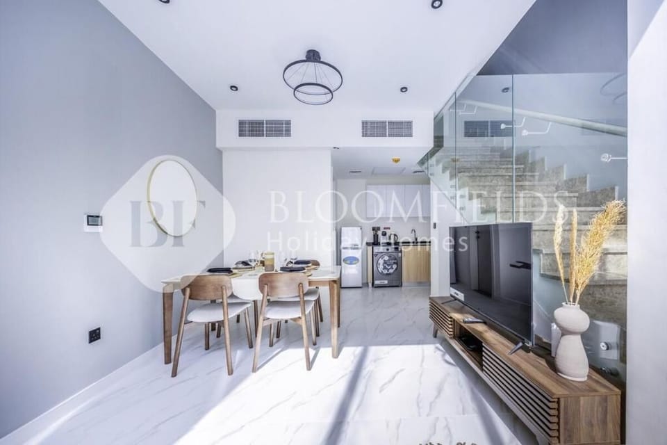 Apartment | Dining
