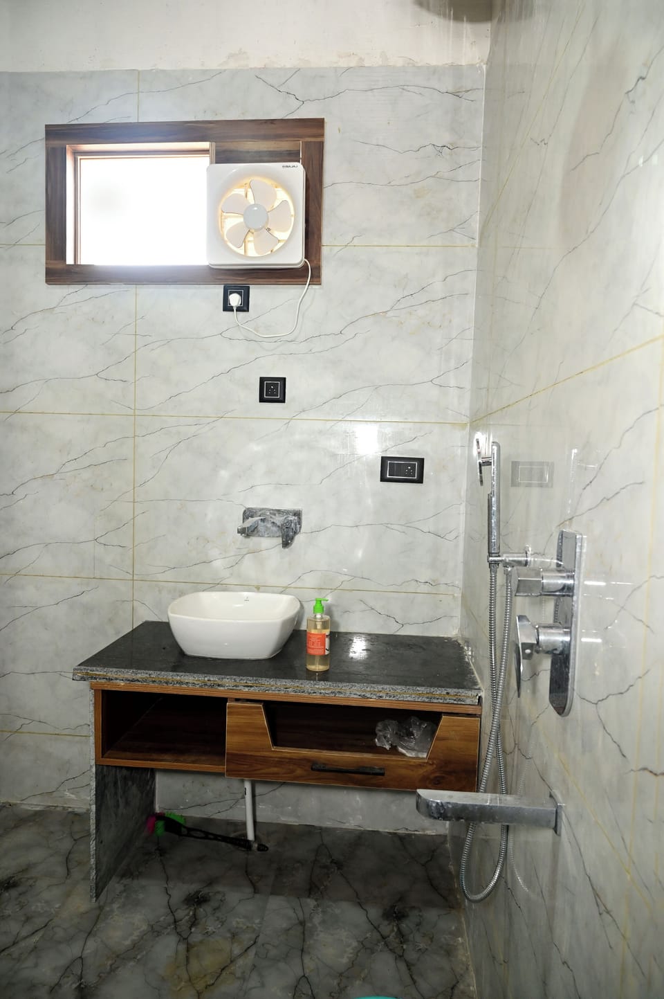 Luxury Room, River View | Bathroom
