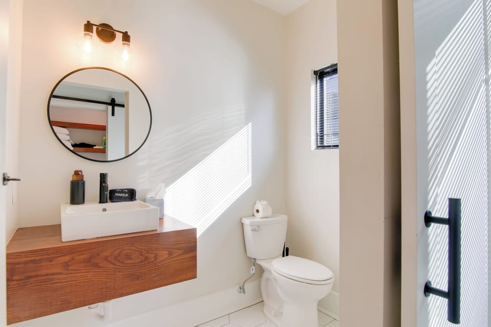 Half Bathroom | 2nd Floor