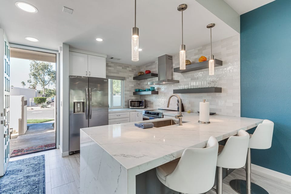 Kitchen | Open Floor Plan | Single-Story Unit on 1st Floor