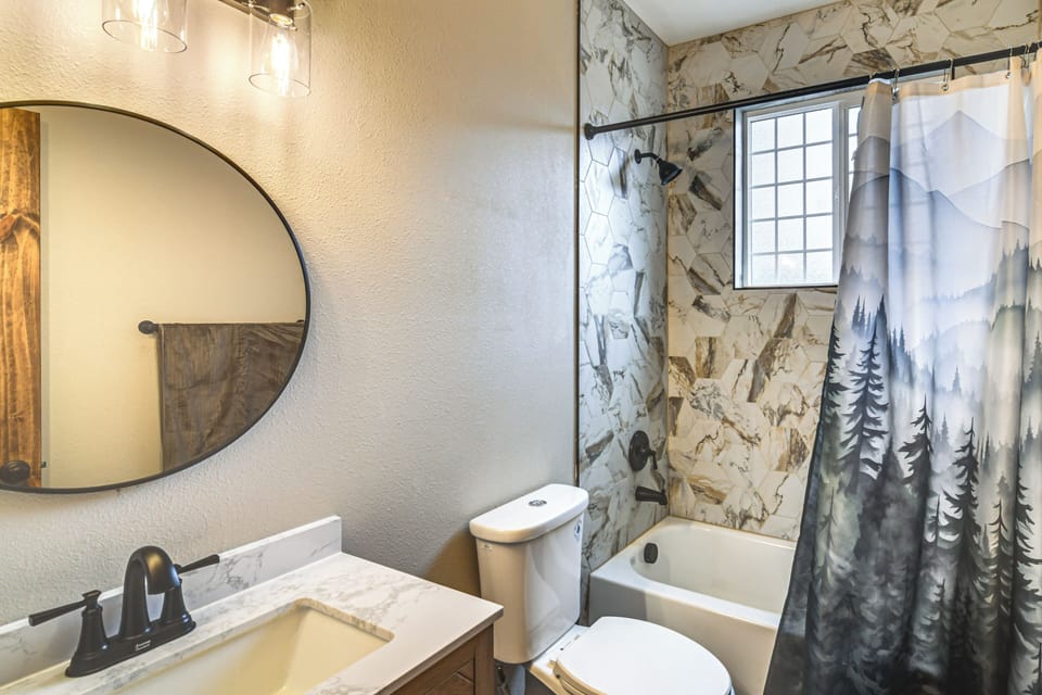Full Bathroom