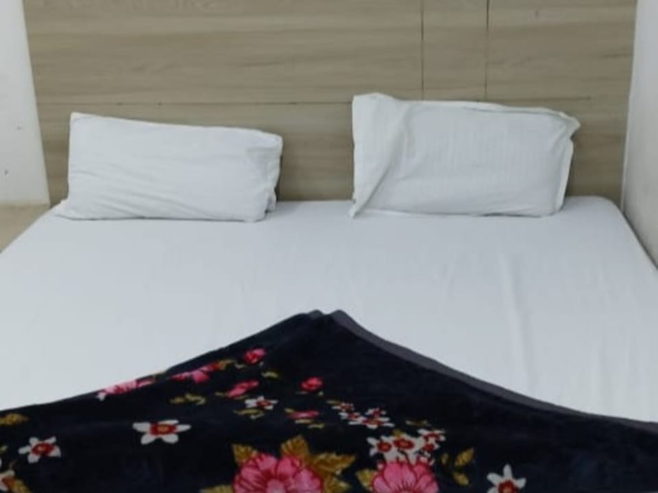 Deluxe Room | Free WiFi, bed sheets