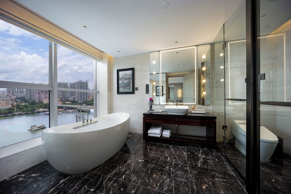 Comfort Twin Room, Housekeeping, Canal View | Bathroom | Free toiletries, hair dryer, slippers, towels