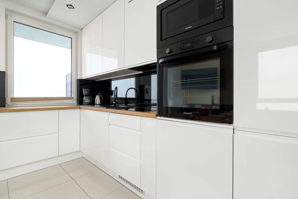 Fully equipped modern kitchen
