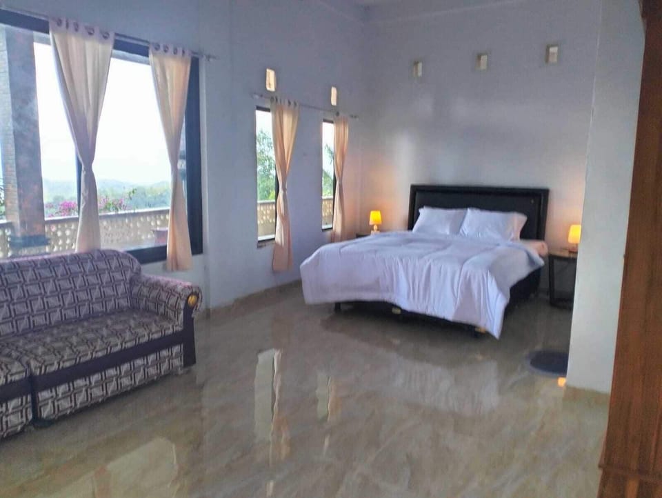 Standard Room | Desk, free WiFi