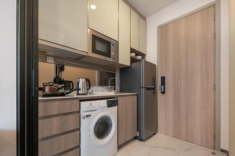 Apartment, 1 Bedroom, City View | Private kitchen