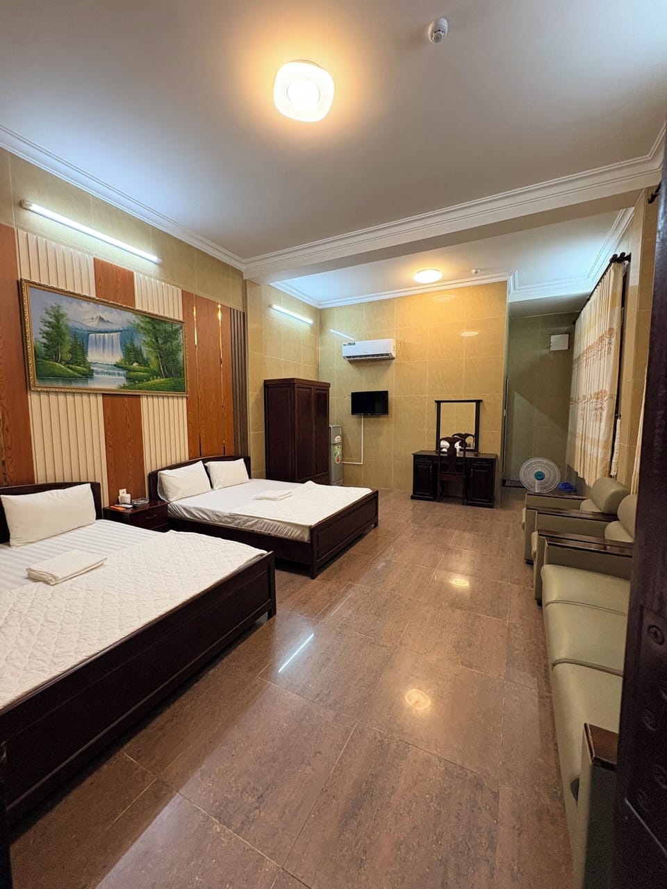Deluxe Double or Twin Room | Desk, free WiFi