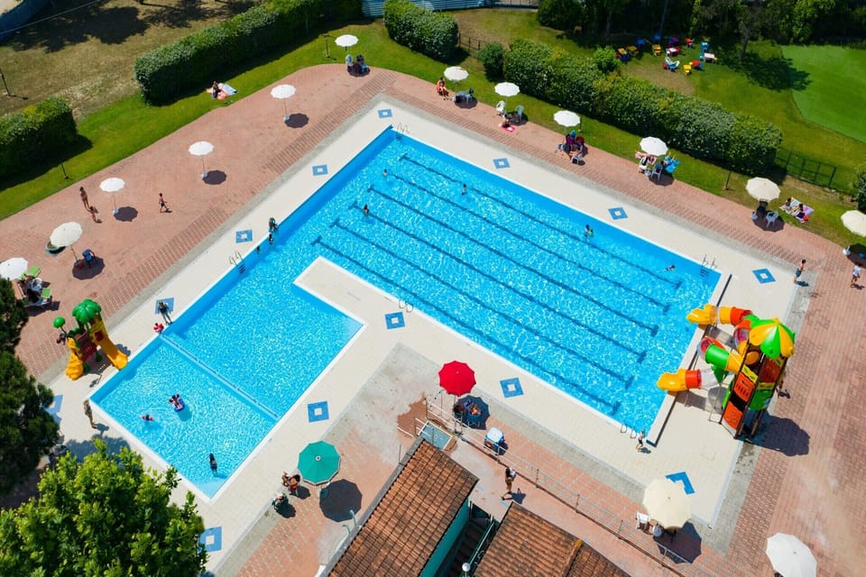 Holiday Home Swimming Pool