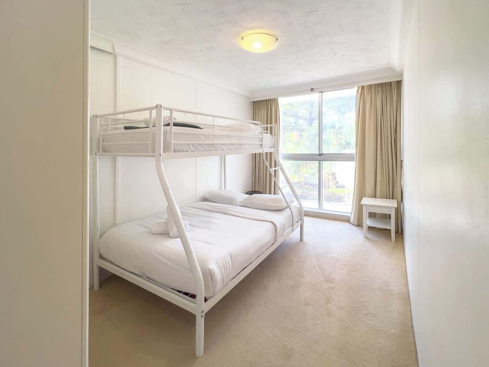 Bunk bedroom