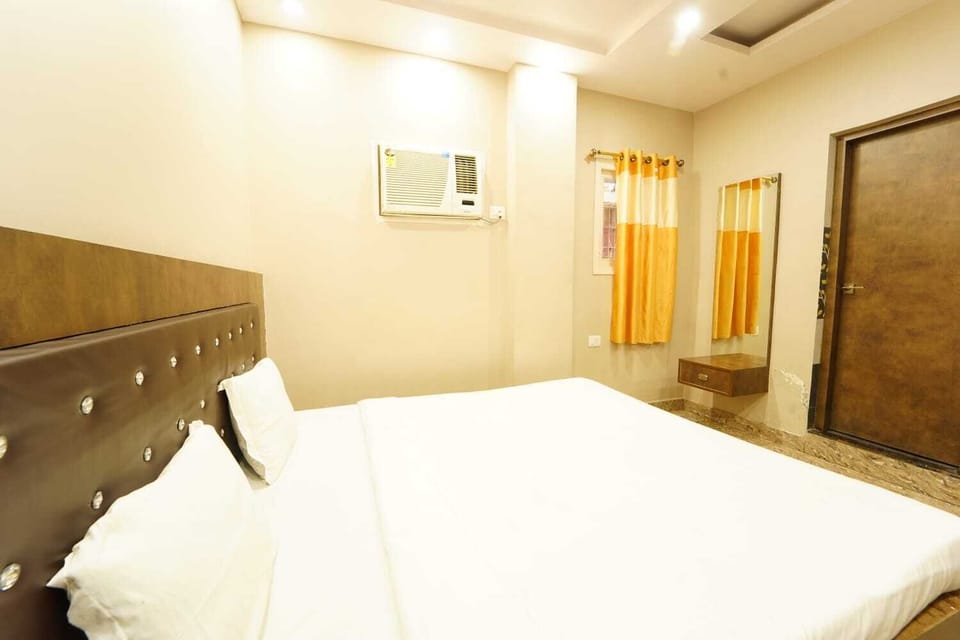 Deluxe Double or Twin Room | Desk, laptop workspace, WiFi (free)