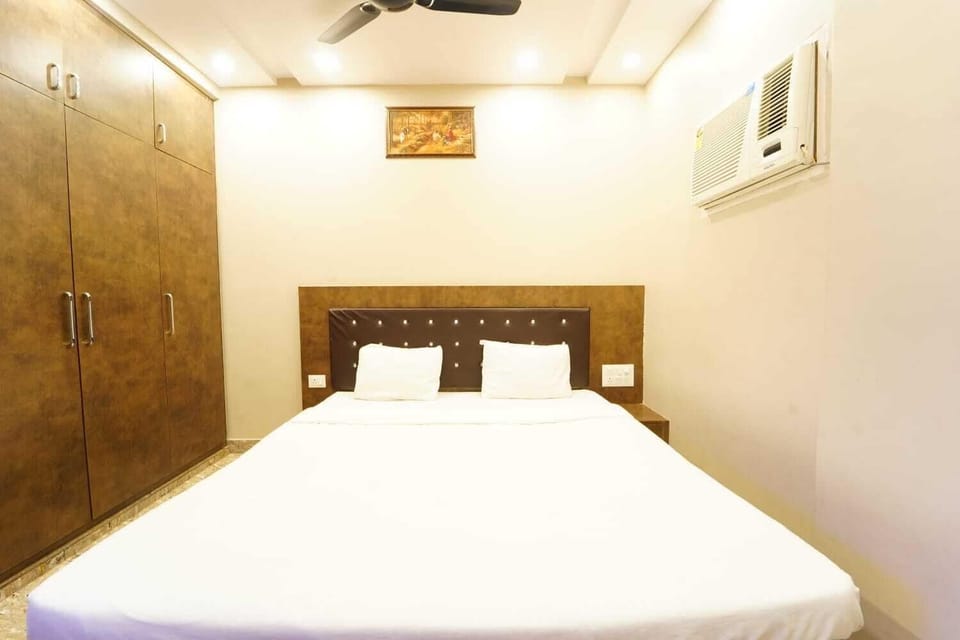 Deluxe Double or Twin Room | Desk, laptop workspace, WiFi (free)