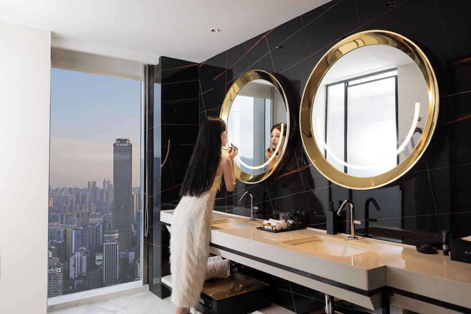 270° River View Suite with Raffles Crystal Corridor View (3m Private Hot Tub) | Down comforters, in-room safe, blackout drapes, soundproofing