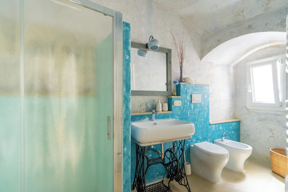 Superior Double Room, Balcony, Courtyard View | Bathroom | Slippers, bidet