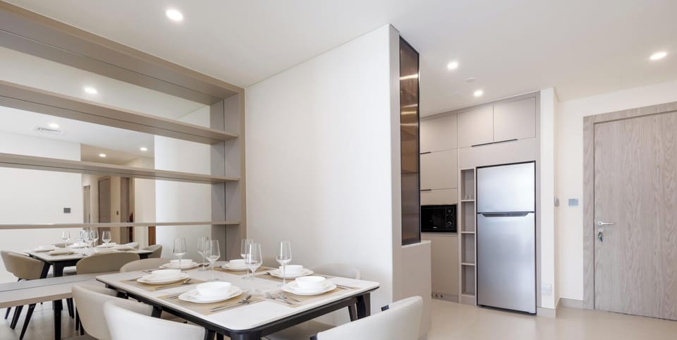 Apartment, Balcony | In-room dining