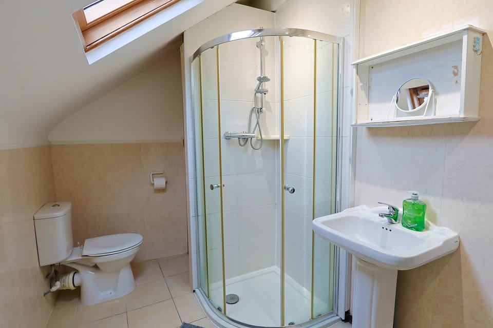 2ndfloorbathroom