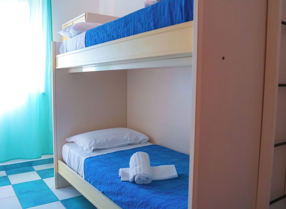 Autumn, Bedroom, Spring, Summer