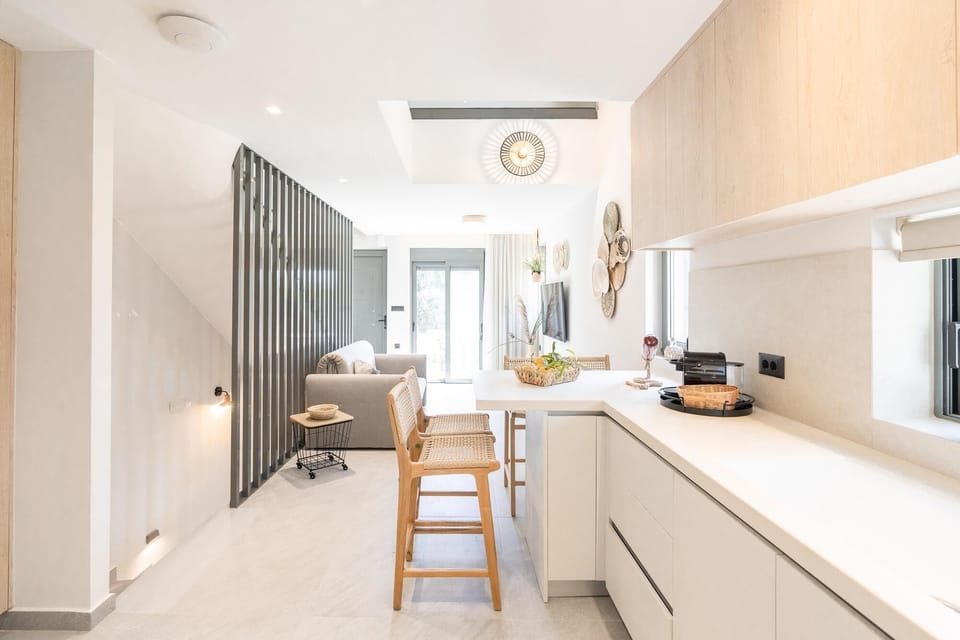 Maisonette | Private kitchen | Fridge, oven, stovetop, espresso maker