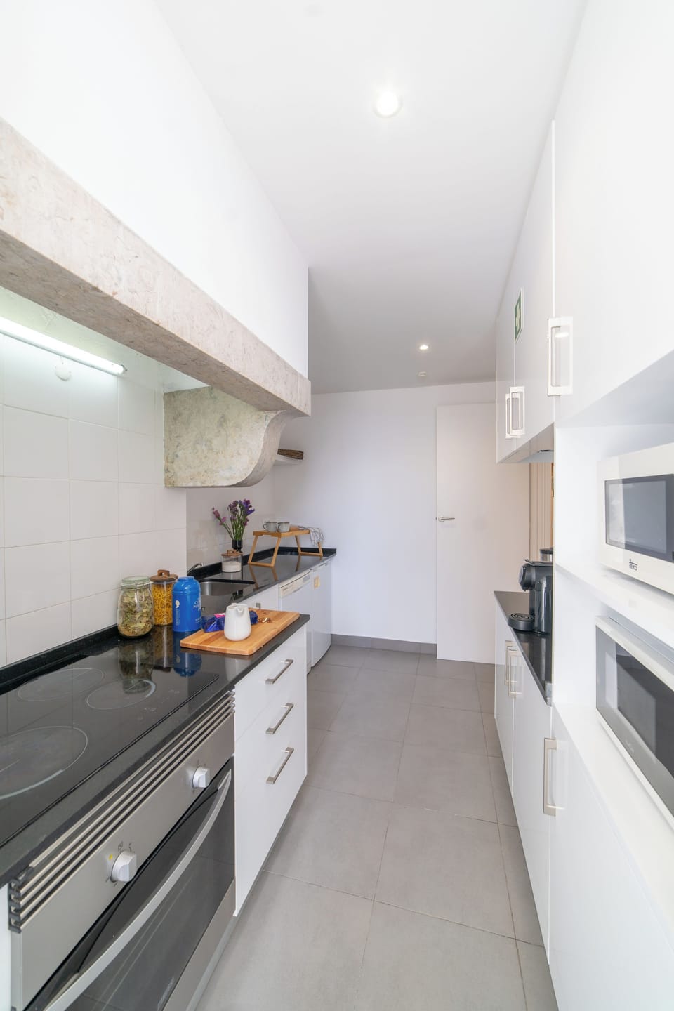 Comfort Apartment, 4 Bedrooms (Desterro Historical 4) | Private kitchen | Fridge, microwave, oven, stovetop