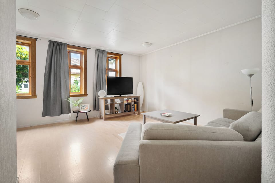 House, City View | Living area | Flat-screen TV