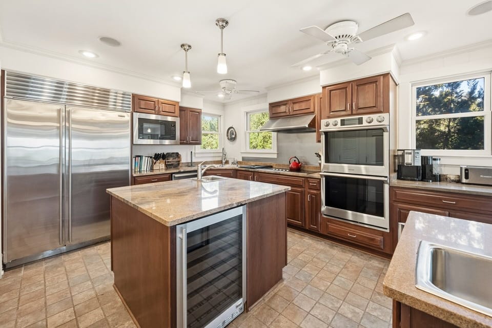 House, Multiple Bedrooms | Private kitchen | Coffee/tea maker, fridge, oven, toaster