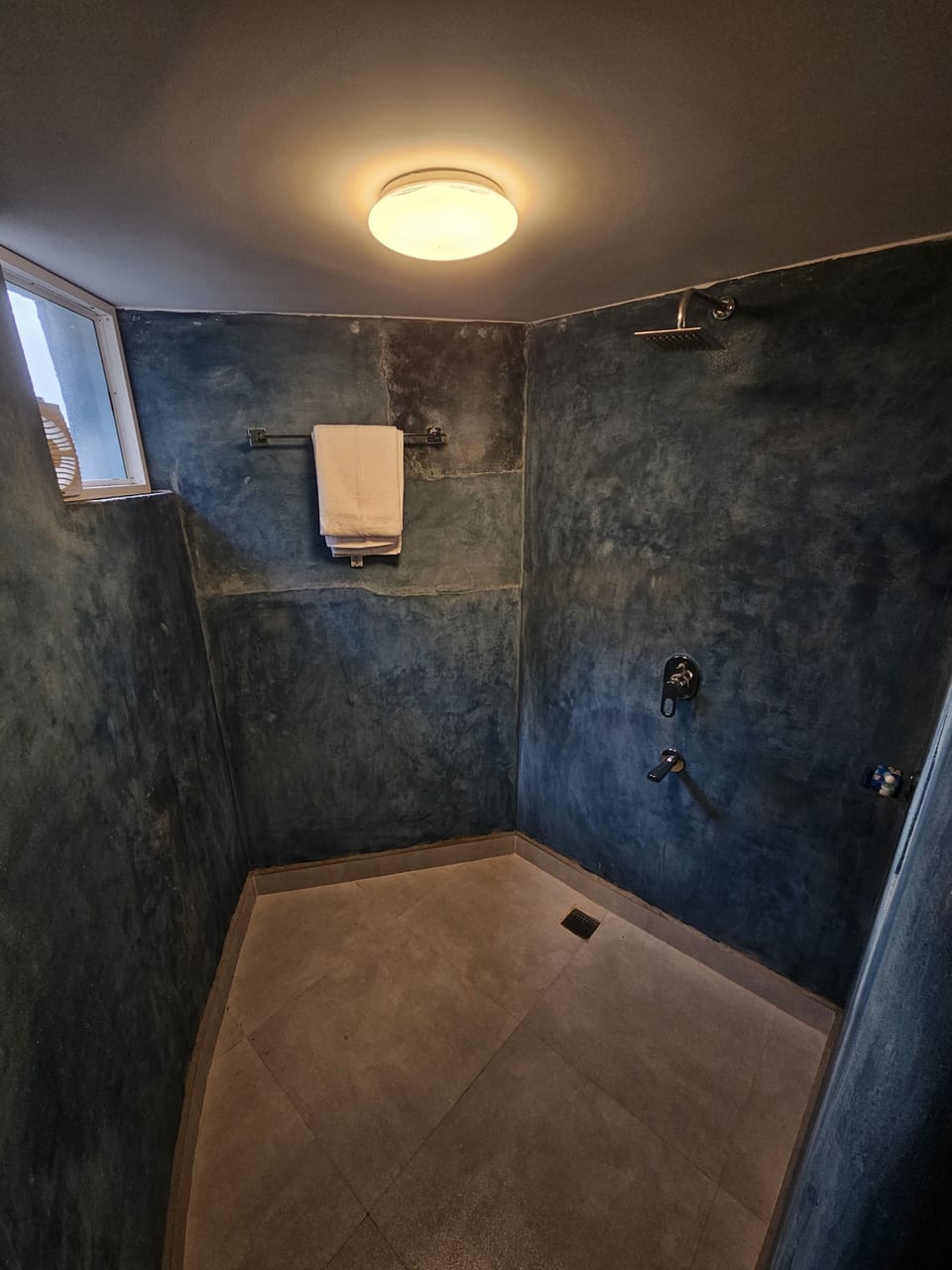 Family Triple Room, Valley View | Bathroom | Shower, free toiletries, towels, soap