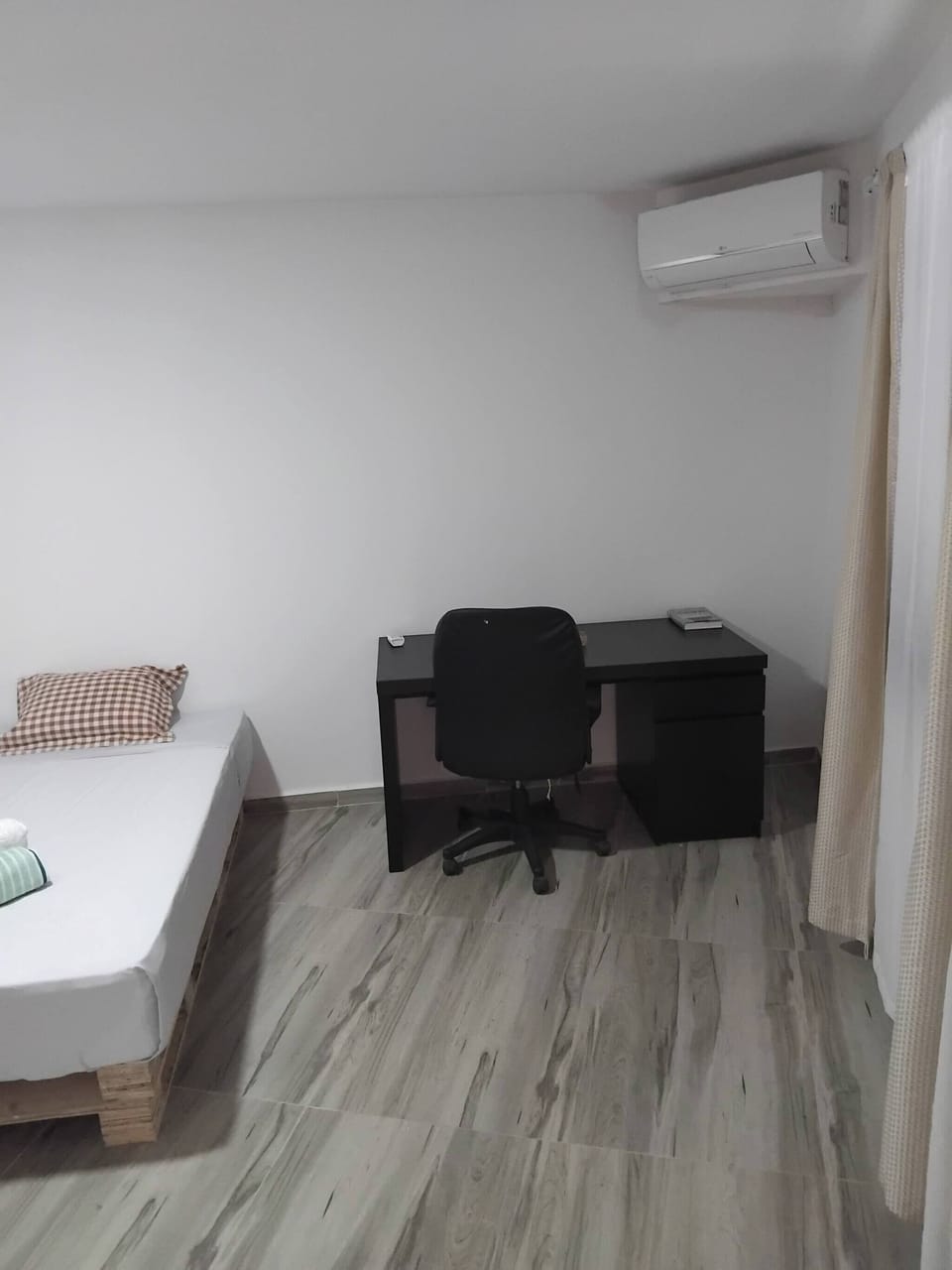 Apartment, 2 Bedrooms, Accessible, Smoking | 2 bedrooms