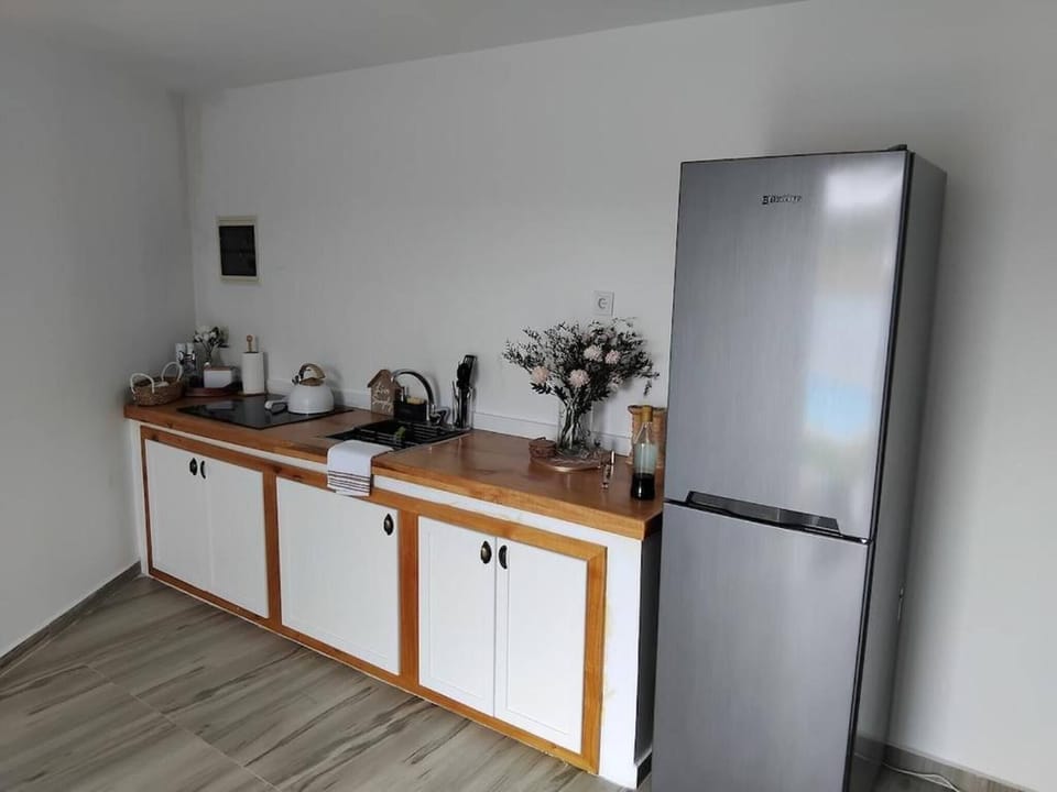 Apartment, 2 Bedrooms, Accessible, Smoking | Interior