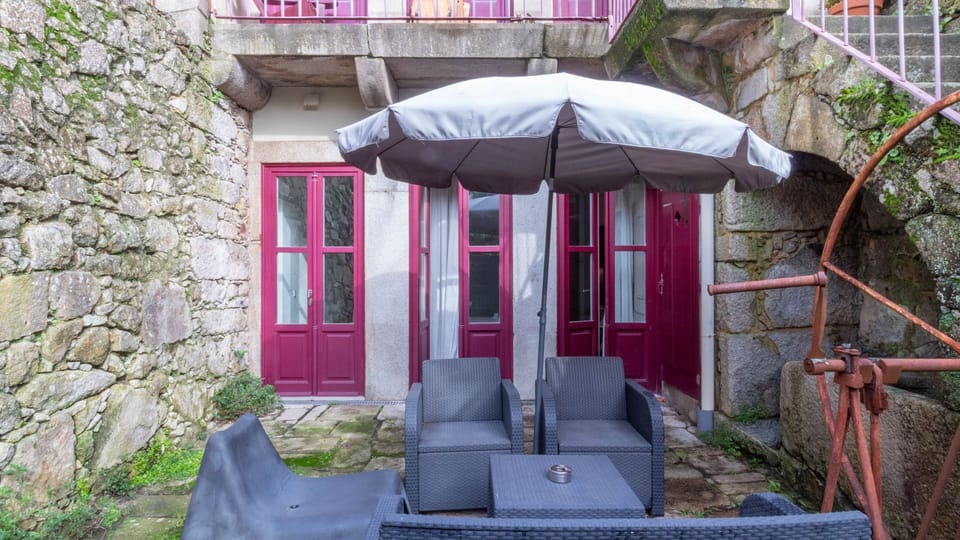 Relaxed courtyard perfect for unwinding. #UrbanOasis #ChillSpot