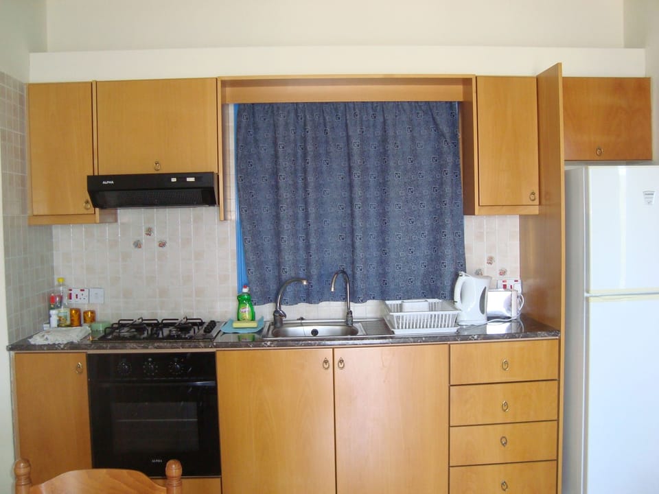 Apartment, Balcony, Sea View | Living area | Flat-screen TV, table tennis
