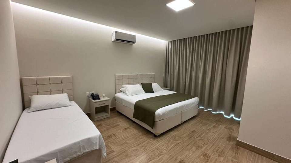 Standard Suite | In-room safe, free WiFi