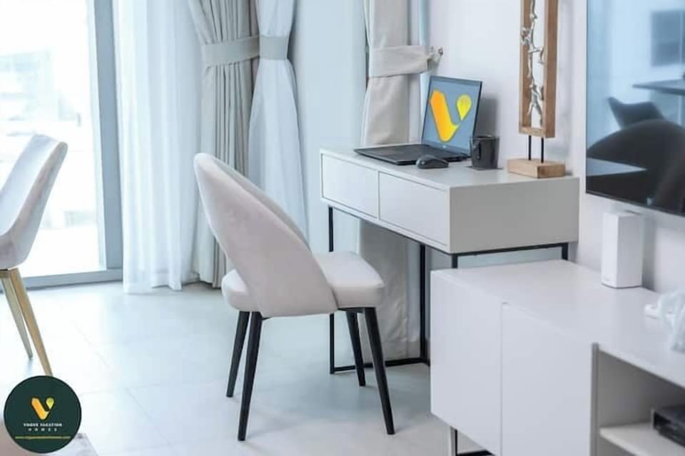 Luxury Apartment, Balcony, City View | Egyptian cotton sheets, premium bedding, in-room safe