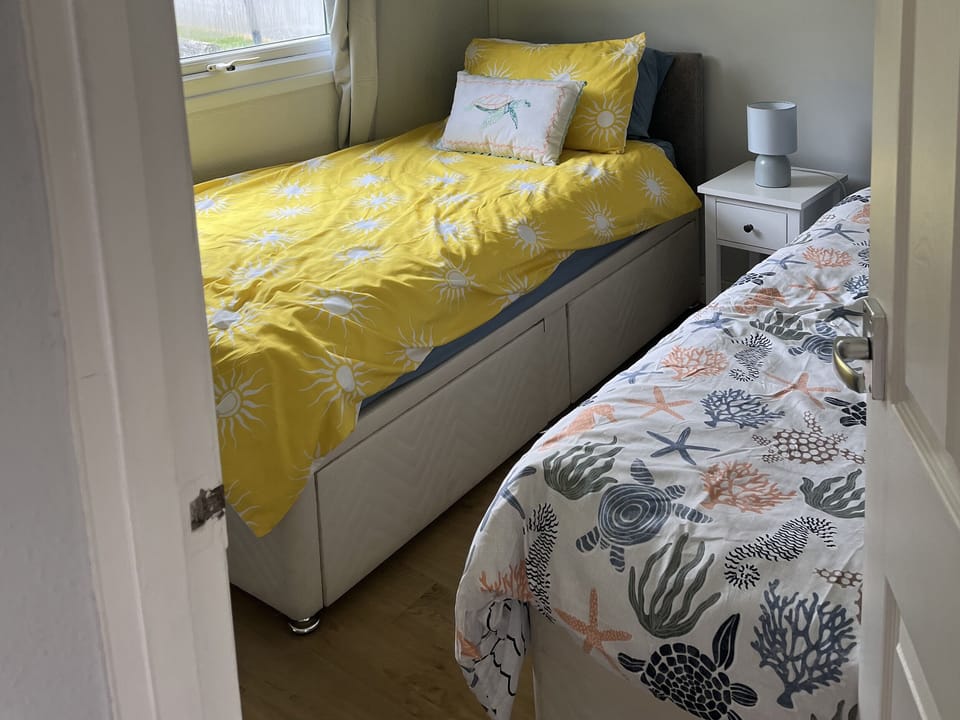 2 bedrooms, individually decorated, individually furnished