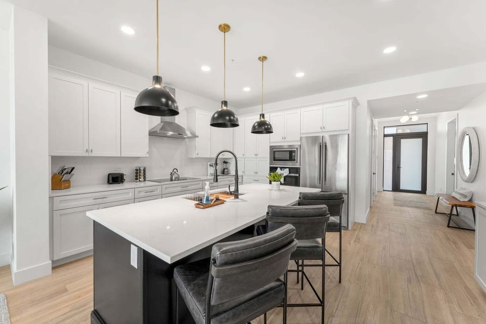 Three-Bedroom Premium Apartment with Balcony, Unit # 205-203 | Private kitchen | Fridge, microwave, oven, coffee/tea maker