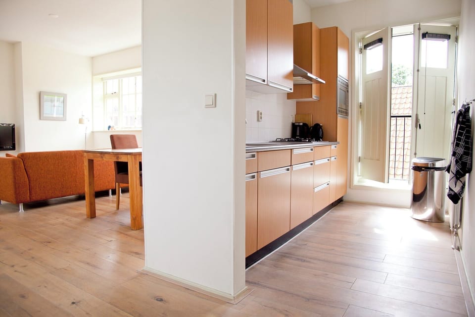 Apartment, Courtyard View | Private kitchen | Fridge, microwave, oven, stovetop
