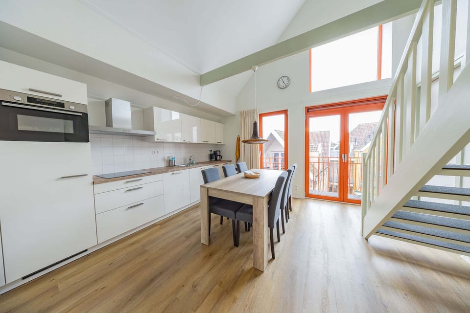Apartment, Courtyard View | Private kitchen | Fridge, microwave, oven, stovetop