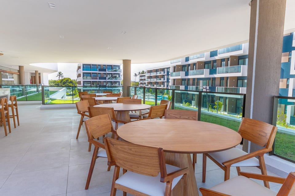 Basic Apartment | Outdoor dining