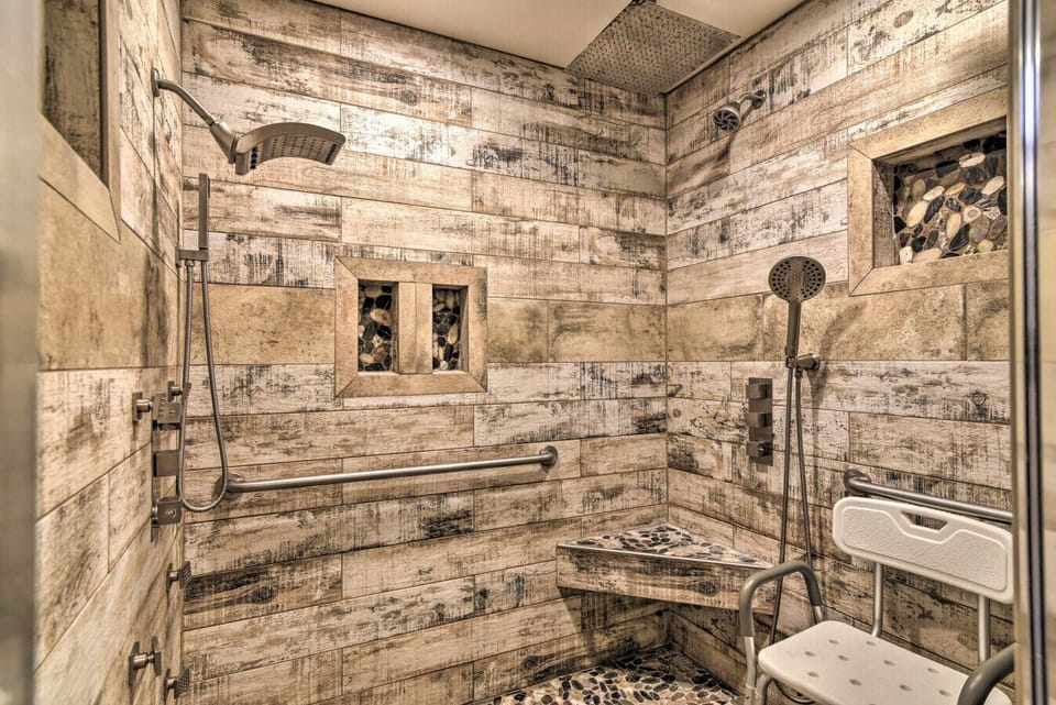 En-Suite Bathroom 1 | Walk-In Shower | Dual Showerheads
