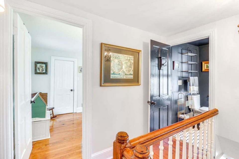 Upstairs Landing | Bathroom Access | Hardwood Floors