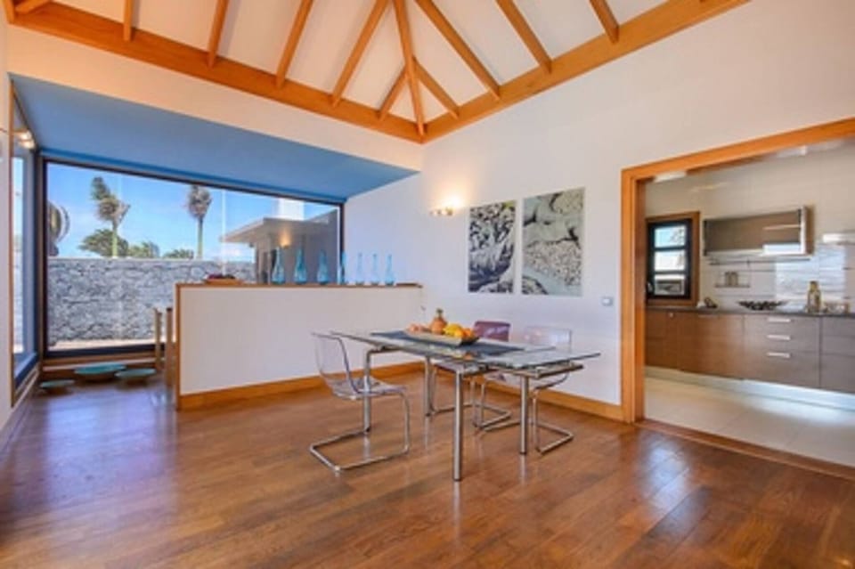 Villa, 3 Bedrooms, Smoking, Private Pool | Dining room
