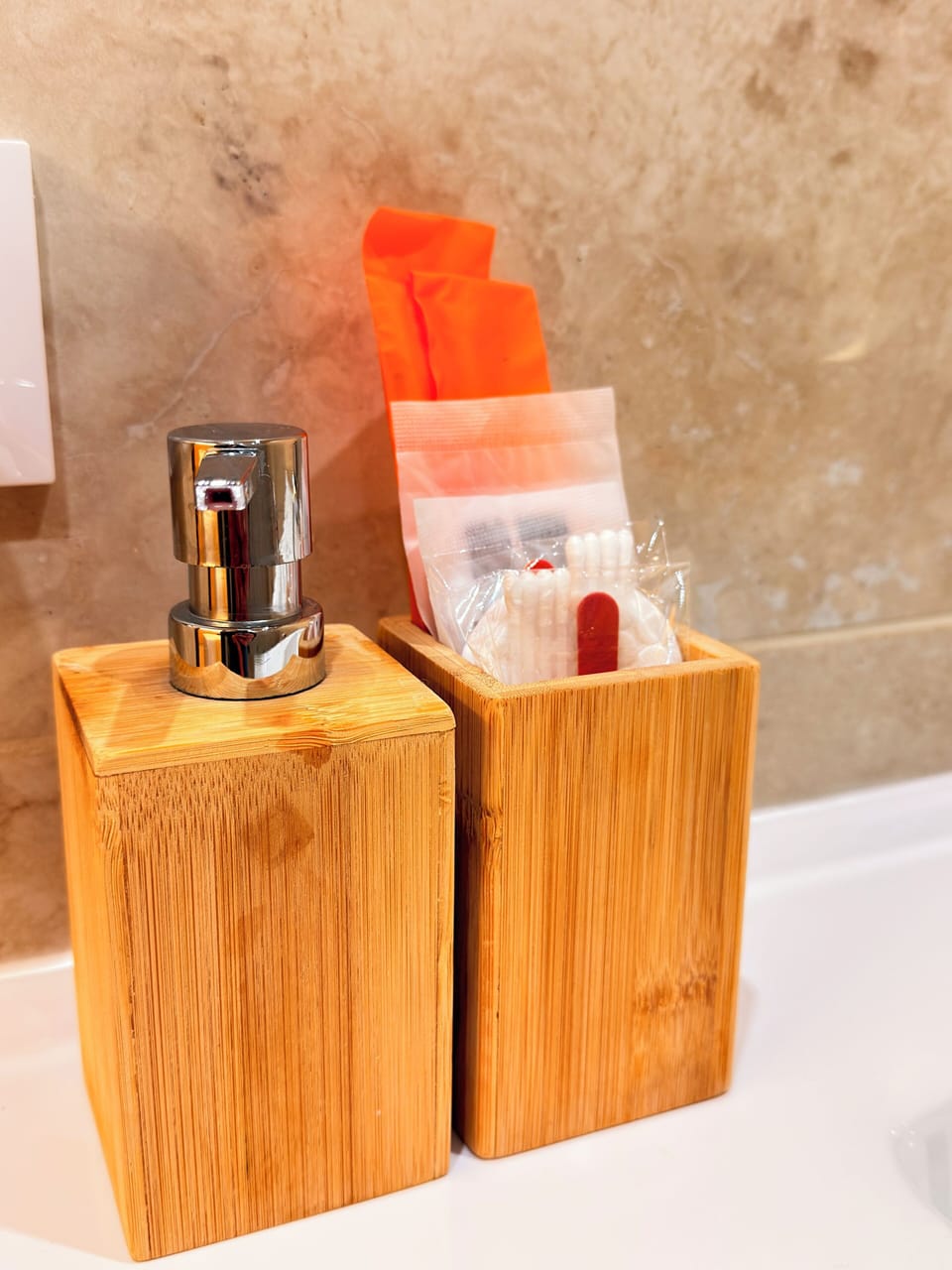 Bathroom amenities