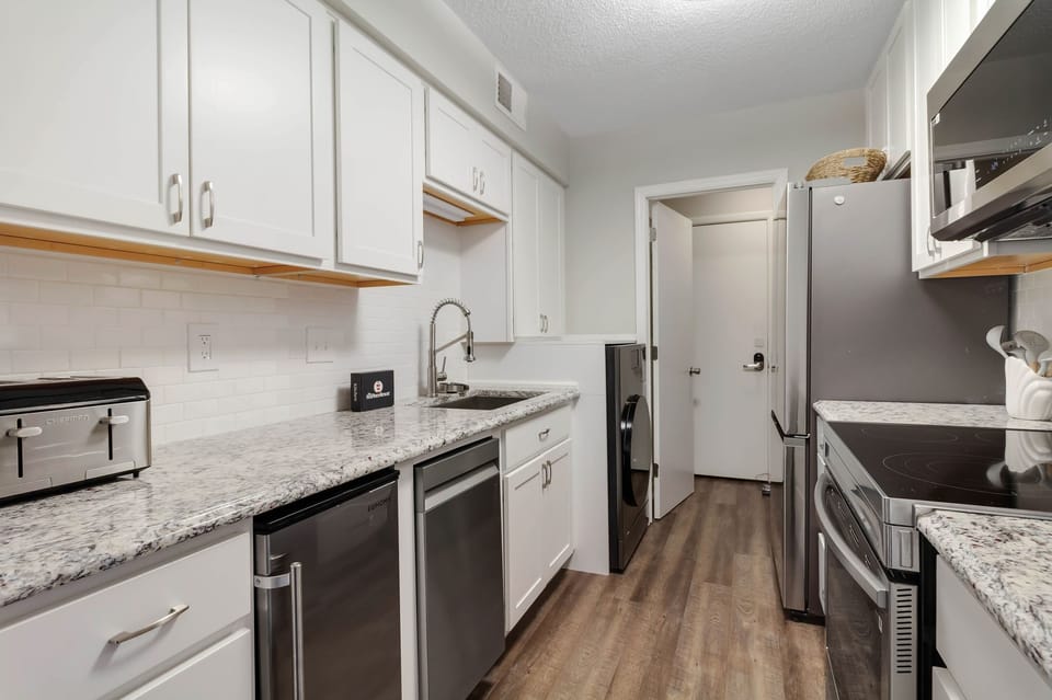 Villa, Multiple Beds, Balcony, Garden View (892 Ketch Court) | Private kitchen