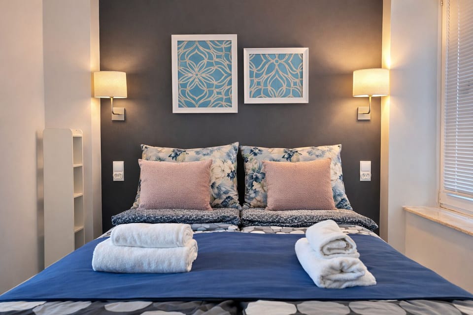 Economy Room | Desk, iron/ironing board, free WiFi