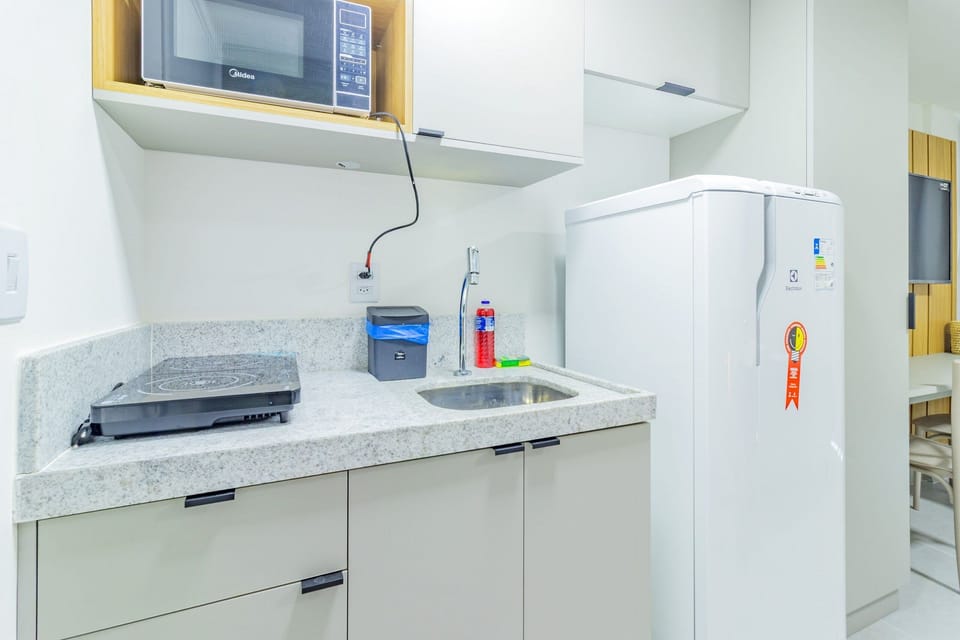 Basic Apartment | Private kitchen | Cookware/dishes/utensils