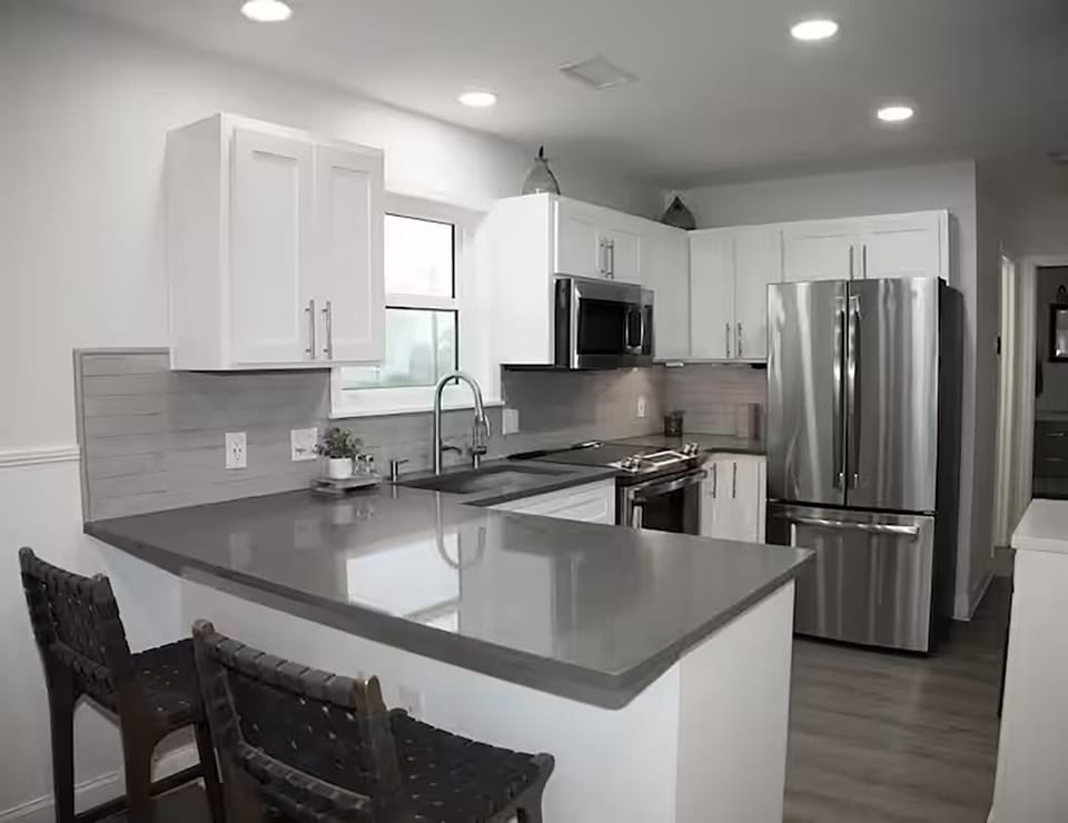 Condo, Multiple Beds (Beachside Villas 131) | Private kitchen