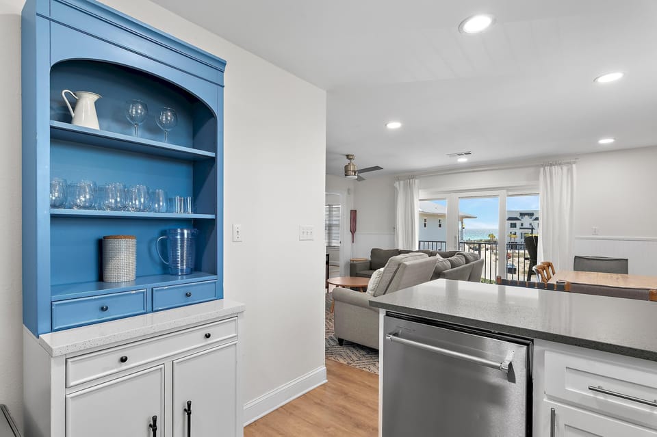 Condo, Multiple Beds (Beachside Villas 131) | Interior