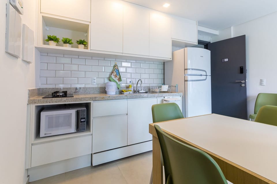 Basic Apartment | Private kitchen | Cookware/dishes/utensils